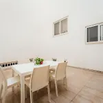 New Spacious Fgura By Sf Homes