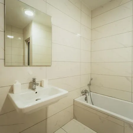 New Spacious Fgura By Sf Homes Apartment