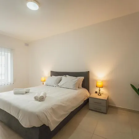 Apartment New Spacious Fgura By Sf Homes