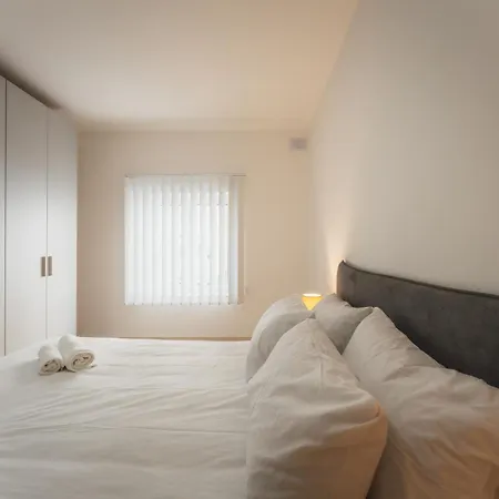 New Spacious Fgura By Sf Homes Apartment *