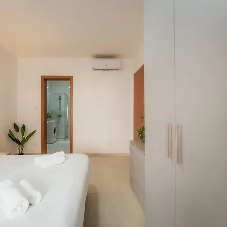 New Spacious Fgura By Sf Homes *