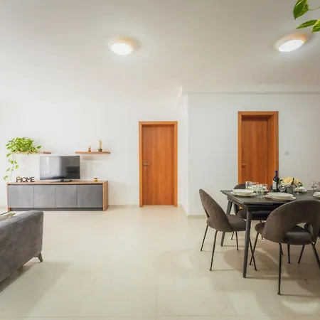 New Spacious Fgura By Sf Homes Apartment Tal-Liedna