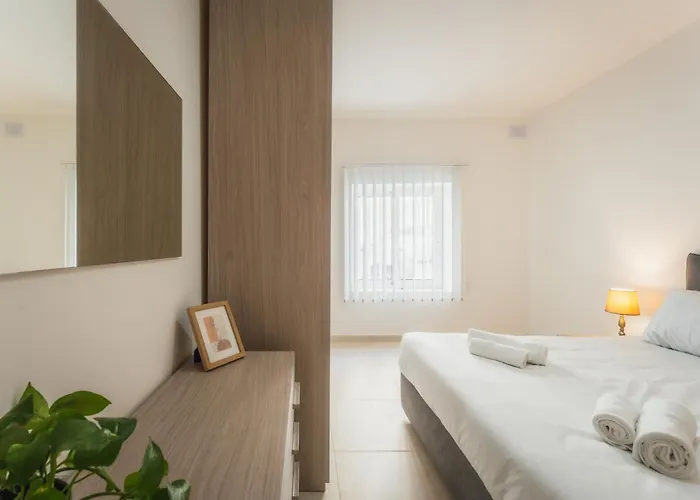 아파트 New Spacious Fgura By Sf Homes *