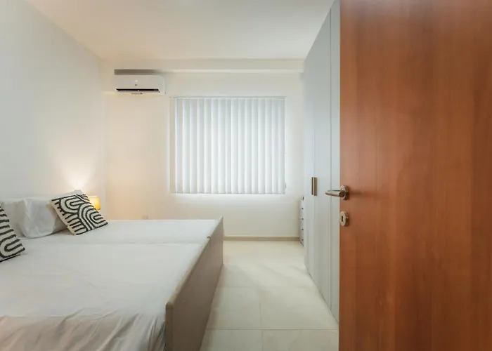 아파트 New Spacious Fgura By Sf Homes *