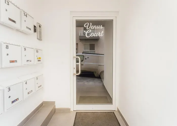 New Spacious Fgura By Sf Homes 아파트