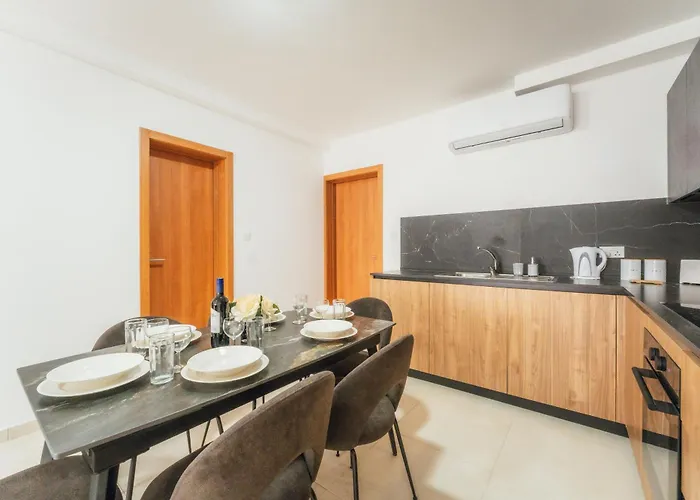 New Spacious Fgura By Sf Homes *