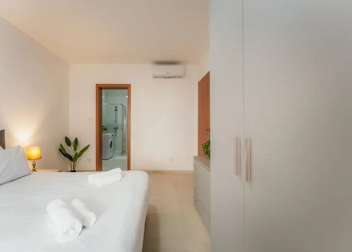 New Spacious Fgura By Sf Homes *